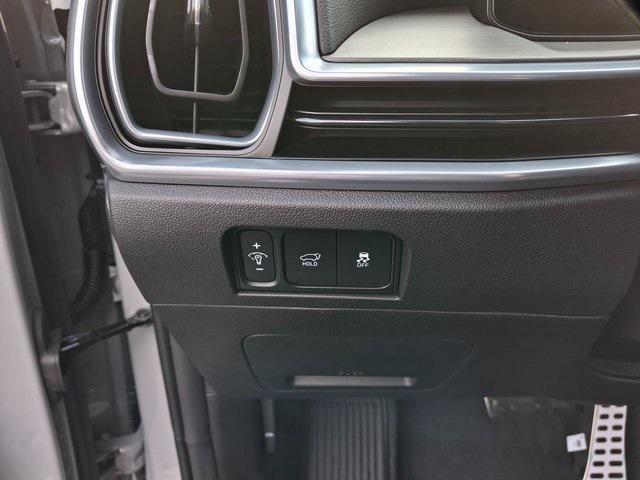 Photo of 2025 Wolf Gray Kia Sorento