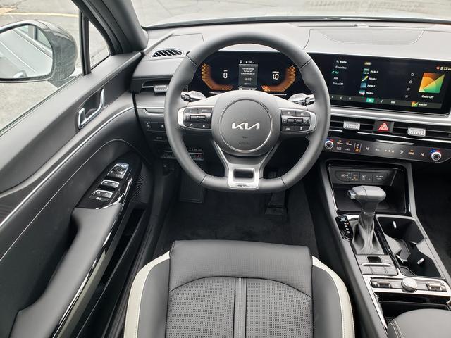 Photo of 2025 Steel Matte Gray Kia K5