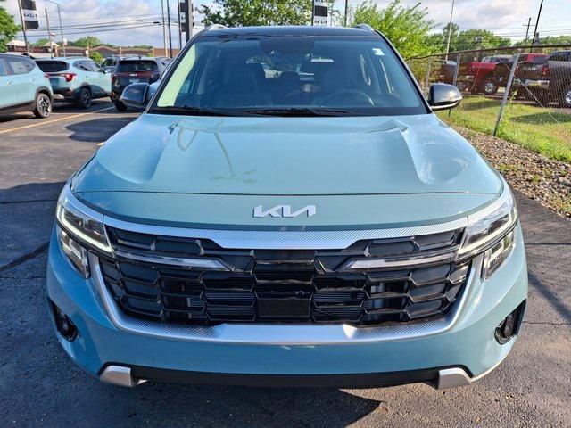 Photo of 2026 Blue Kia Seltos