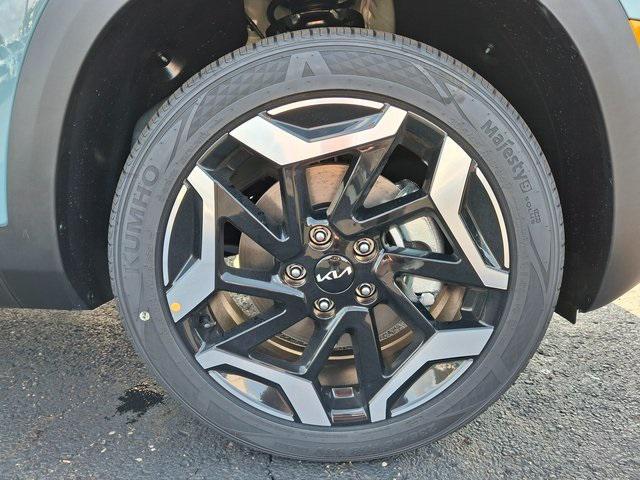 Photo of 2026 Blue Kia Seltos