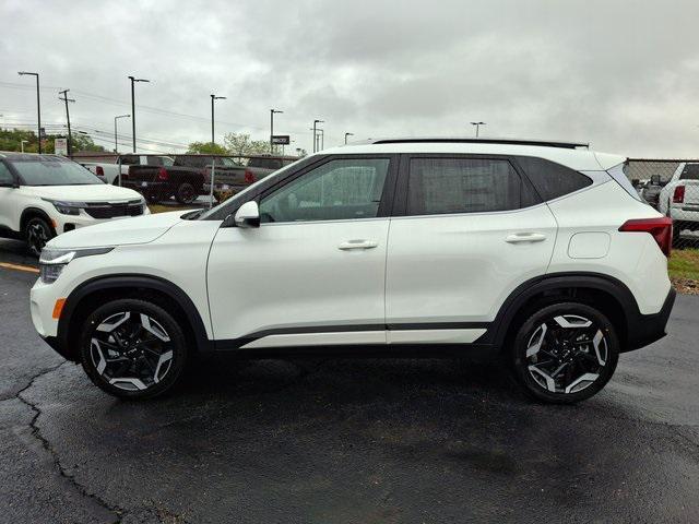 Photo of 2026 White Kia Seltos