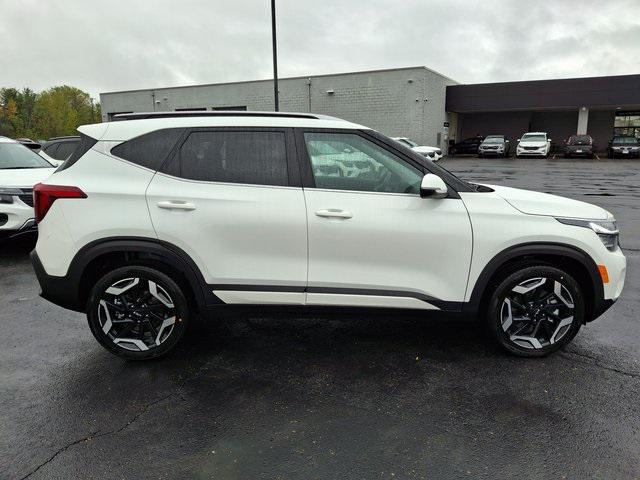 Photo of 2026 White Kia Seltos