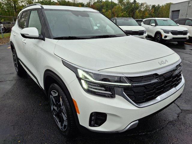 Photo of 2026 White Kia Seltos