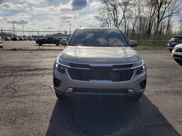 Photo of 2025 Steel Gray Kia Seltos