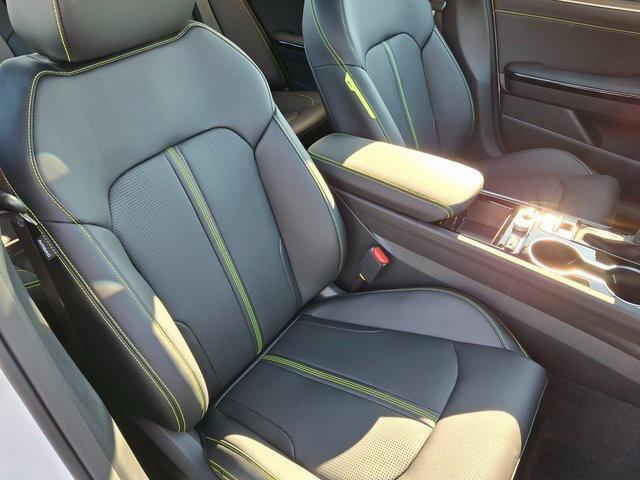 Photo of 2026 Snow White Pearl Kia K5