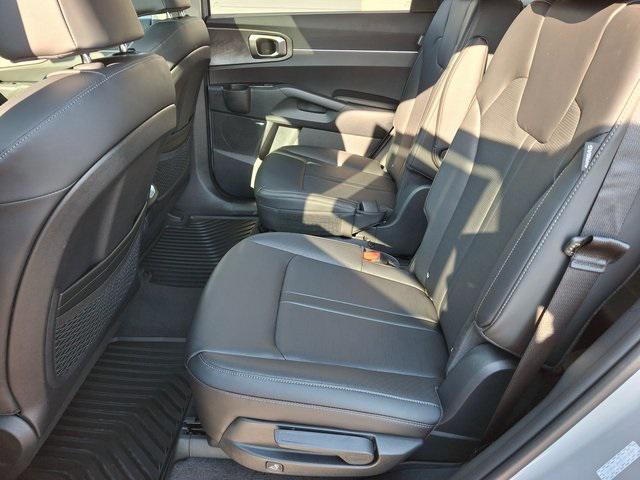Photo of 2026 Wolf Gray Kia Sorento