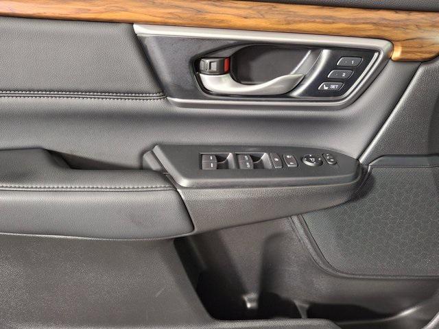 Photo of 2022 Platinum White Pearl Honda CR-V