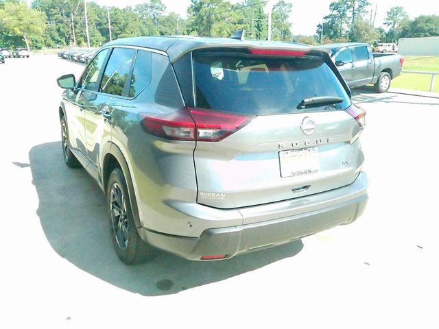 Photo of 2024 Gun Metallic Nissan Rogue