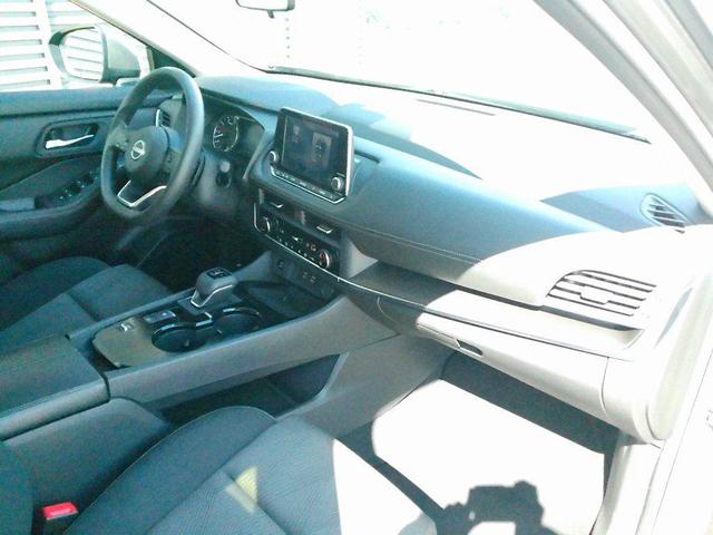 Photo of 2024 Gun Metallic Nissan Rogue
