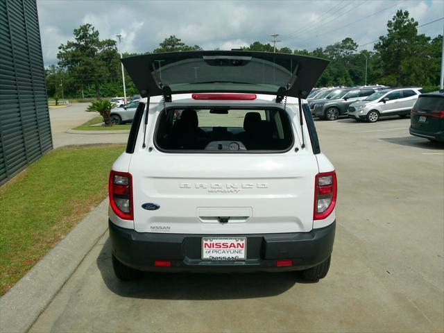 Photo of 2022 Oxford White Ford Bronco Sport