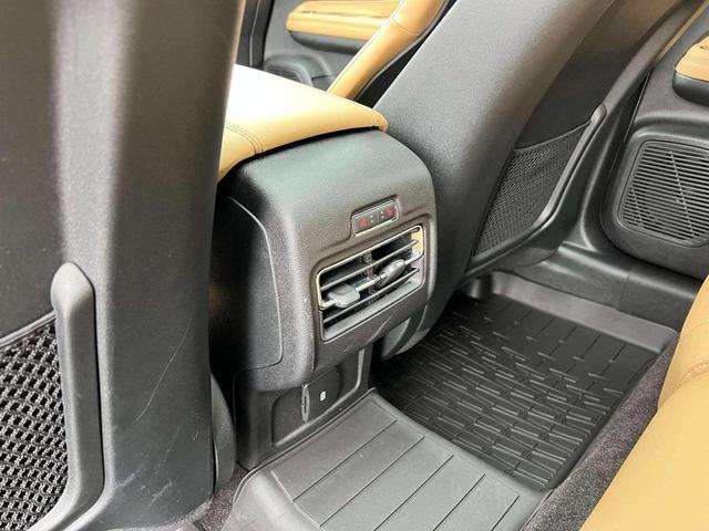 Photo of 2022 Pristine White Metallic Tri-Coat Lincoln Corsair