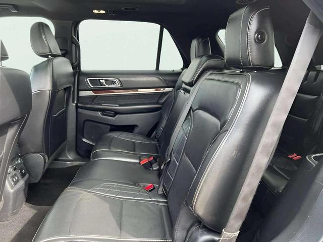Photo of 2019 Agate Black Metallic Ford Explorer