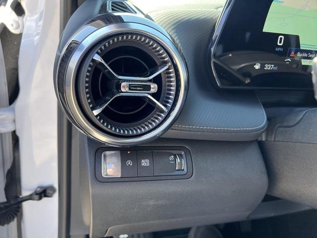Photo of 2025 Summit White Chevrolet Equinox