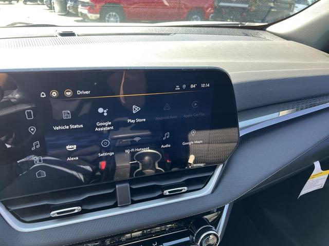 Photo of 2025 Summit White Chevrolet Equinox