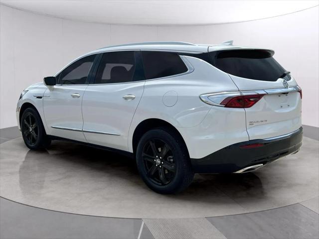 Photo of 2024 White Buick Enclave