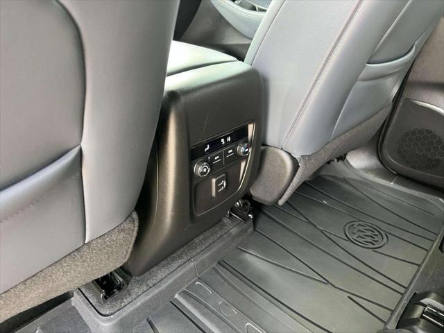 Photo of 2024 White Buick Enclave