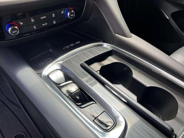 Photo of 2024 White Buick Enclave