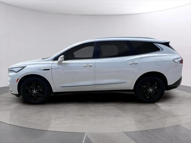 Photo of 2024 White Buick Enclave