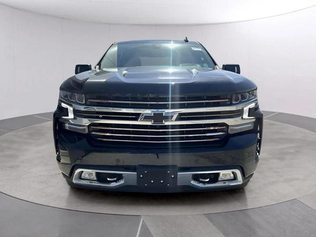 Photo of 2021 Black Chevrolet Silverado 1500