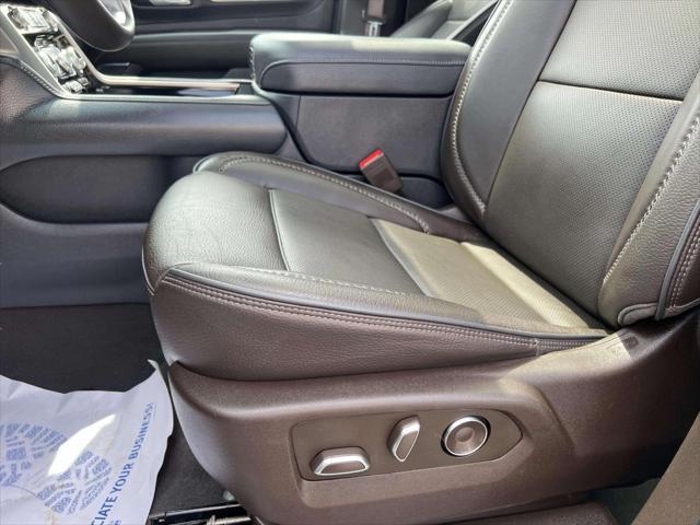 Photo of 2023 White Frost Tricoat GMC Yukon