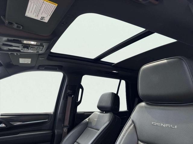 Photo of 2023 White Frost Tricoat GMC Yukon