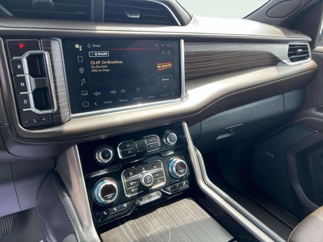 Photo of 2023 White Frost Tricoat GMC Yukon