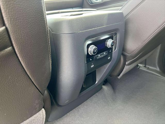 Photo of 2023 White Frost Tricoat GMC Yukon