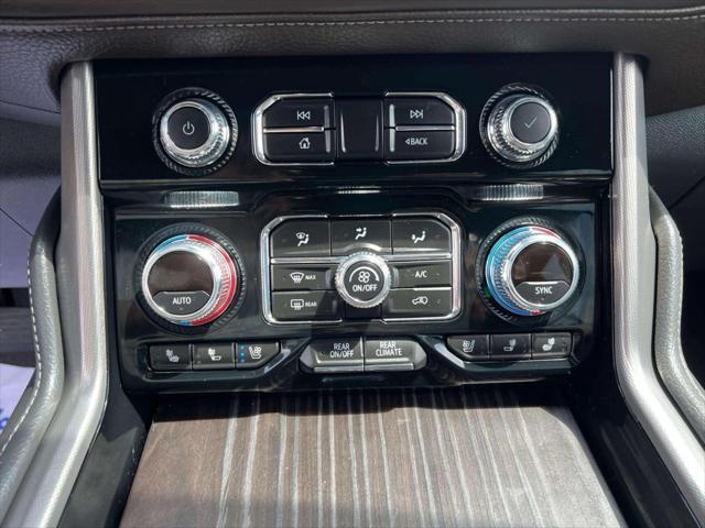 Photo of 2023 White Frost Tricoat GMC Yukon