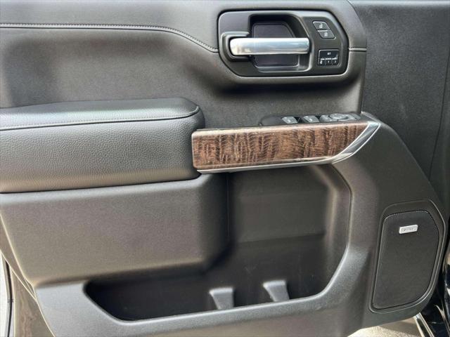 Photo of 2022 Onyx Black GMC Sierra 2500