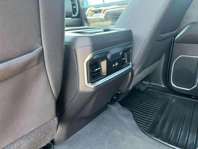 Photo of 2023 Onyx Black GMC Sierra 1500