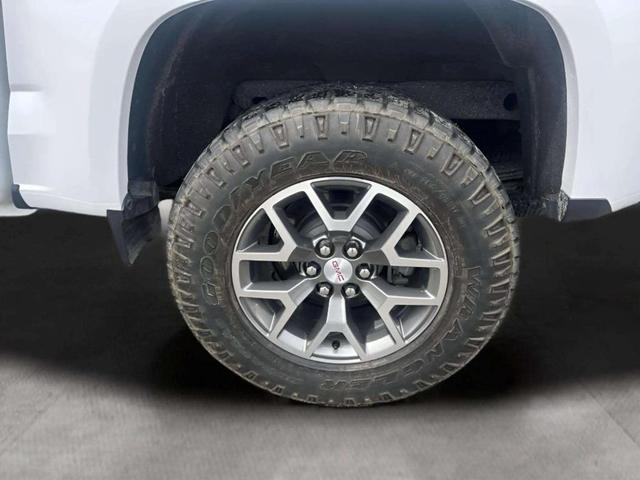 Photo of 2021 Summit White GMC Canyon