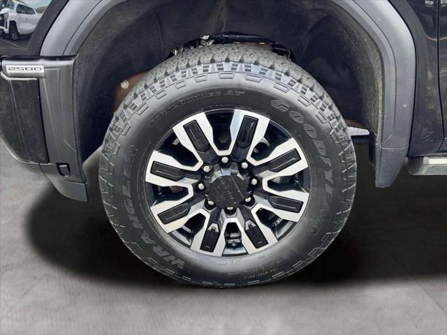 Photo of 2024 Onyx Black GMC Sierra 2500
