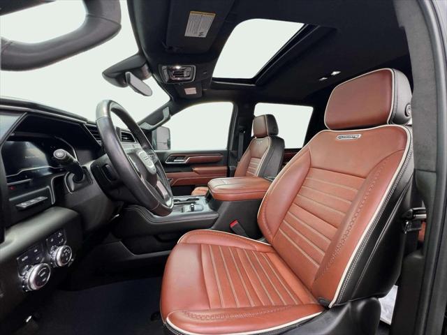 Photo of 2024 Onyx Black GMC Sierra 2500