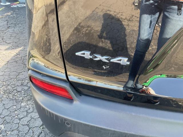 Photo of 2021 Black Jeep Cherokee