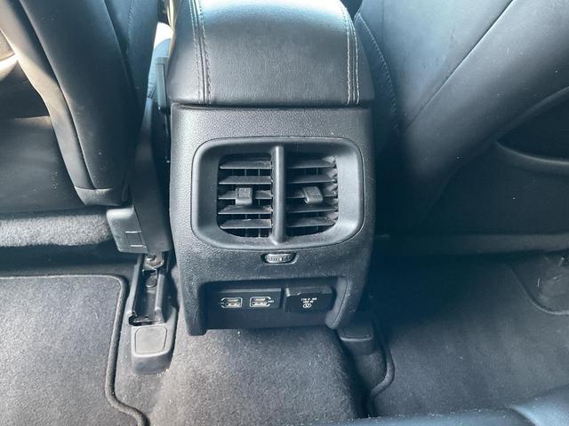 Photo of 2021 Black Jeep Cherokee