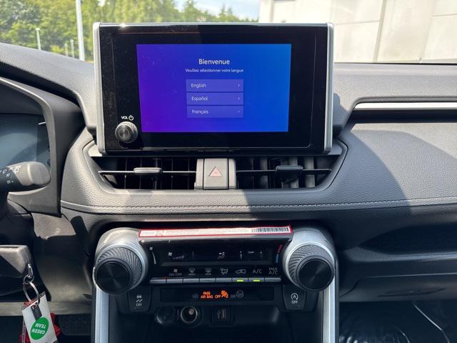 Photo of 2025 Ice Cap Toyota RAV4