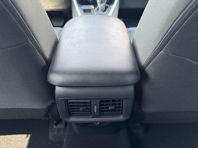 Photo of 2025 Ice Cap Toyota RAV4