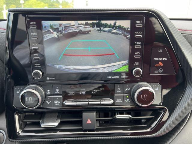 Photo of 2021 Magnetic Gray Metallic Toyota Highlander