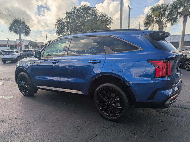 Photo of 2021 Sapphire Blue Kia Sorento