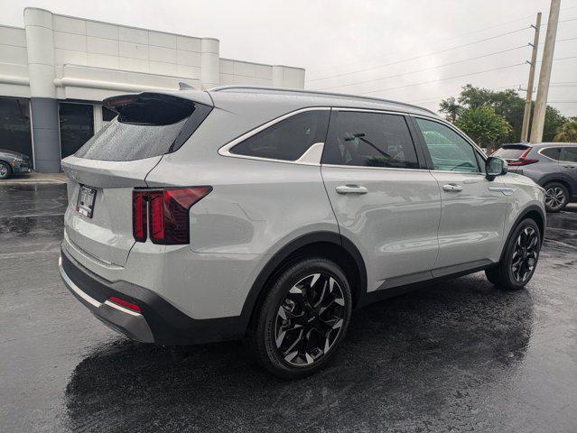 Photo of 2025 Wolf Gray Kia Sorento