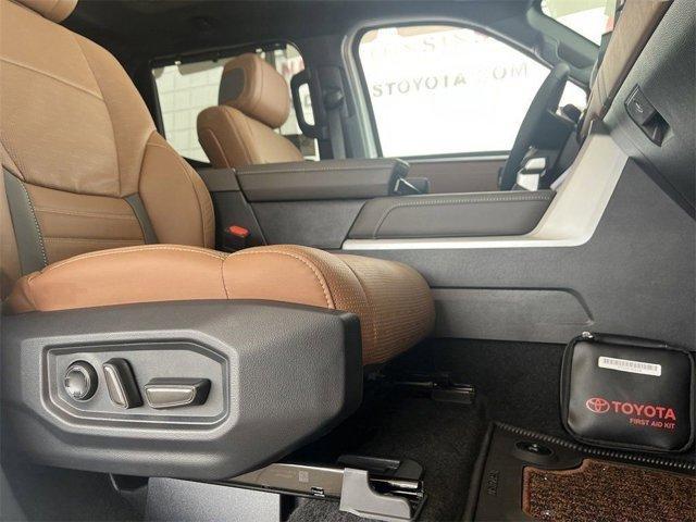 Photo of 2025 Wind Chill Pearl Toyota Tundra Hybrid