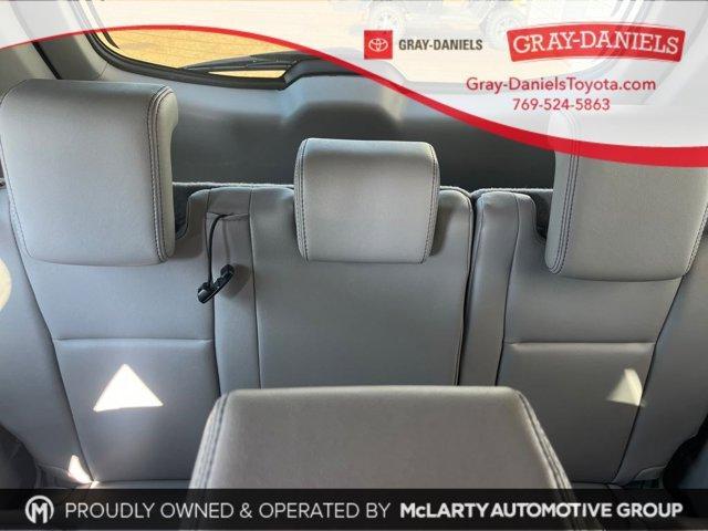 Photo of 2017 Predawn Gray Mica Toyota Highlander
