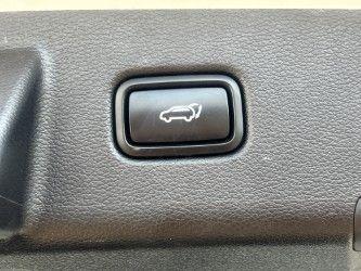 Photo of 2022 Glacial White Pearl Kia Telluride