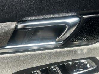 Photo of 2022 Glacial White Pearl Kia Telluride
