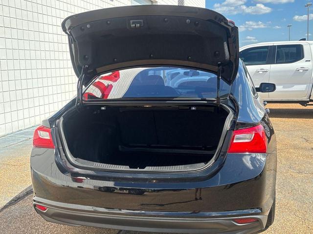 Photo of 2020 Mosaic Black Metallic Chevrolet Malibu
