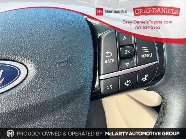 Photo of 2021 White Ford Escape