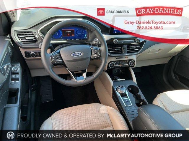 Photo of 2021 White Ford Escape