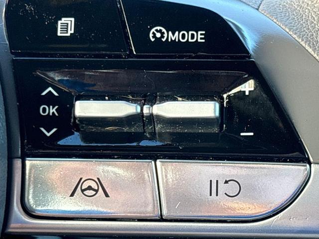 Photo of 2022 Phantom Black Hyundai ELANTRA