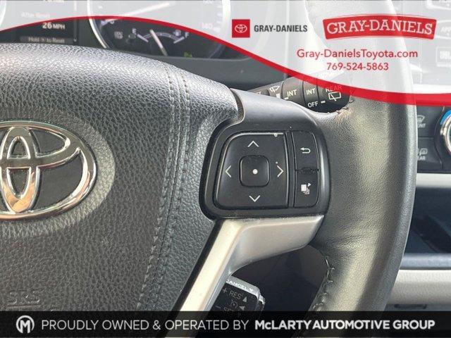 Photo of 2015 Predawn Gray Mica Toyota Highlander