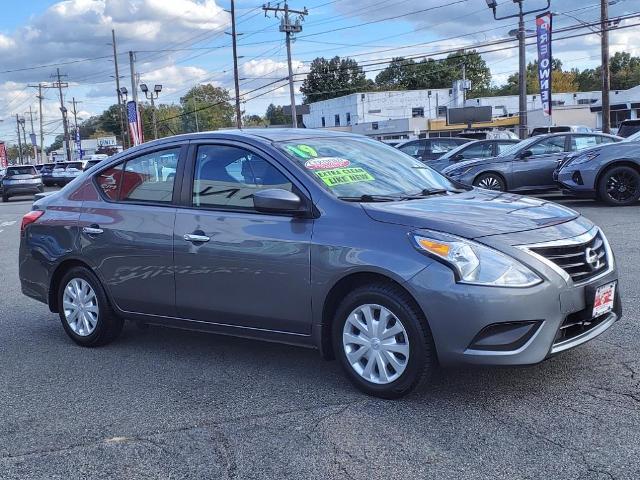 Photo of 2019 Gun Metallic Nissan Versa